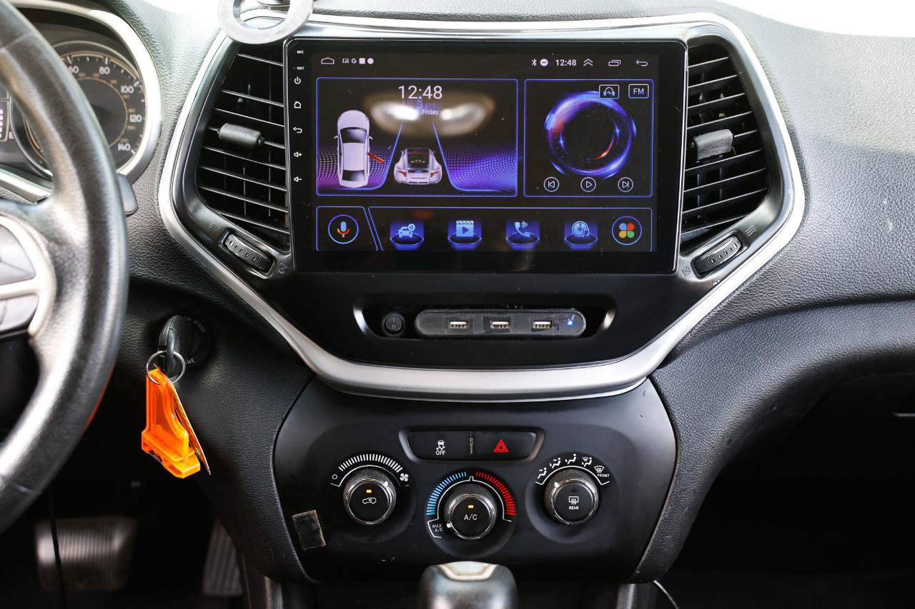 Used 2014 Jeep Cherokee Sport FWD image 33