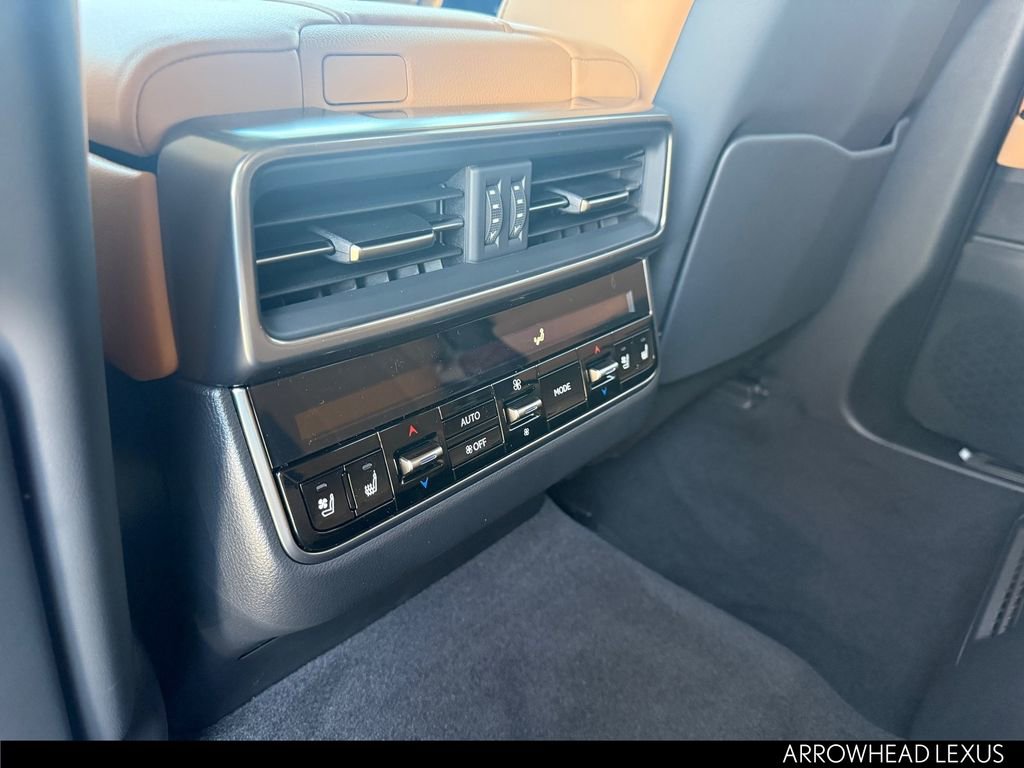 New 2026 Lexus LX 600 4WD w/ Luxury Package image 27
