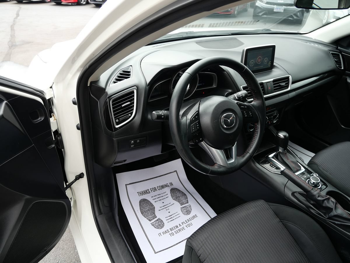 Used 2015 MAZDA MAZDA3 i Touring FWD image 9