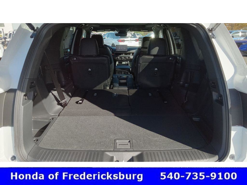 Used 2025 Honda Pilot Black Edition image 41