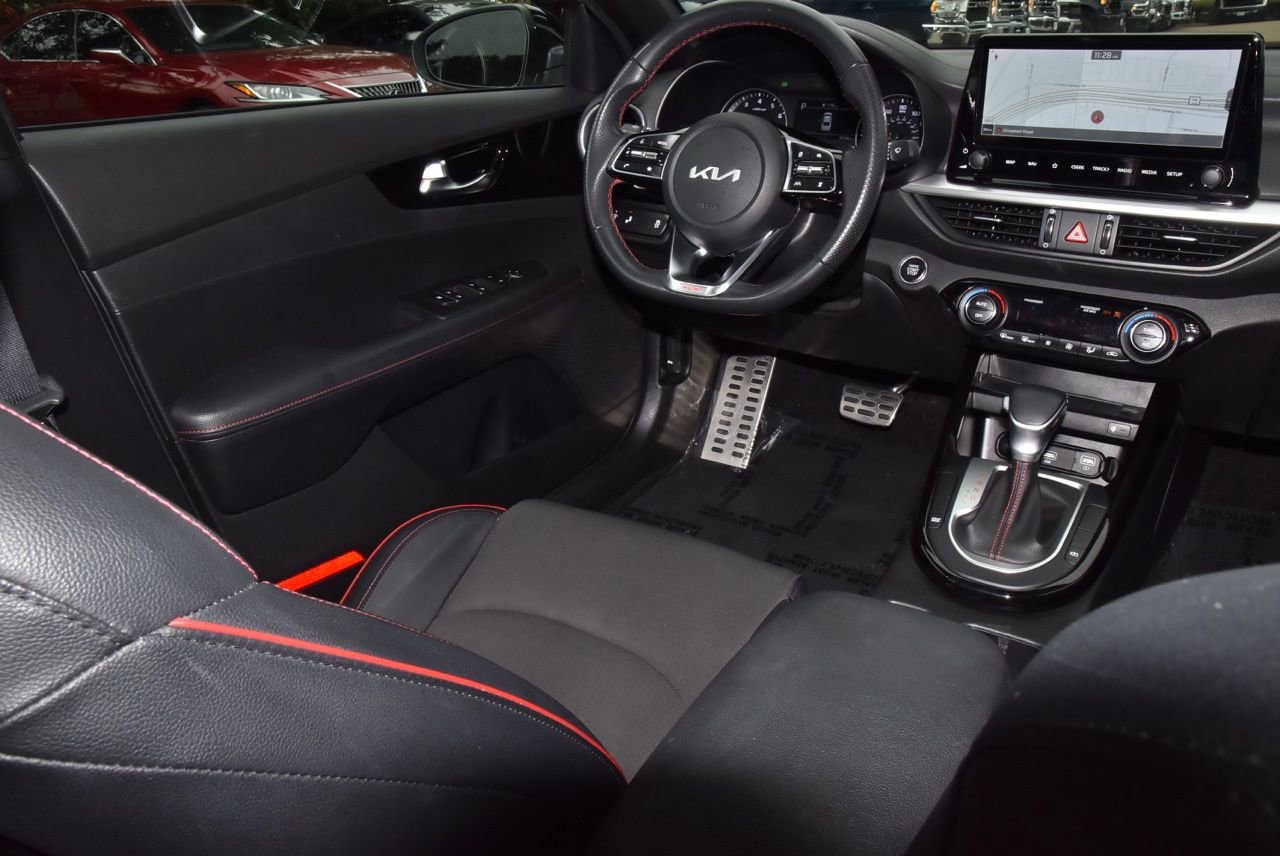 Used 2022 Kia Forte GT w/ GT Technology Package FWD image 15