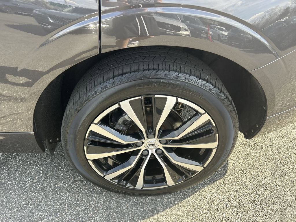 Certified 2023 Volvo XC60 B5 Plus w/ Climate Package AWD/4WD image 11