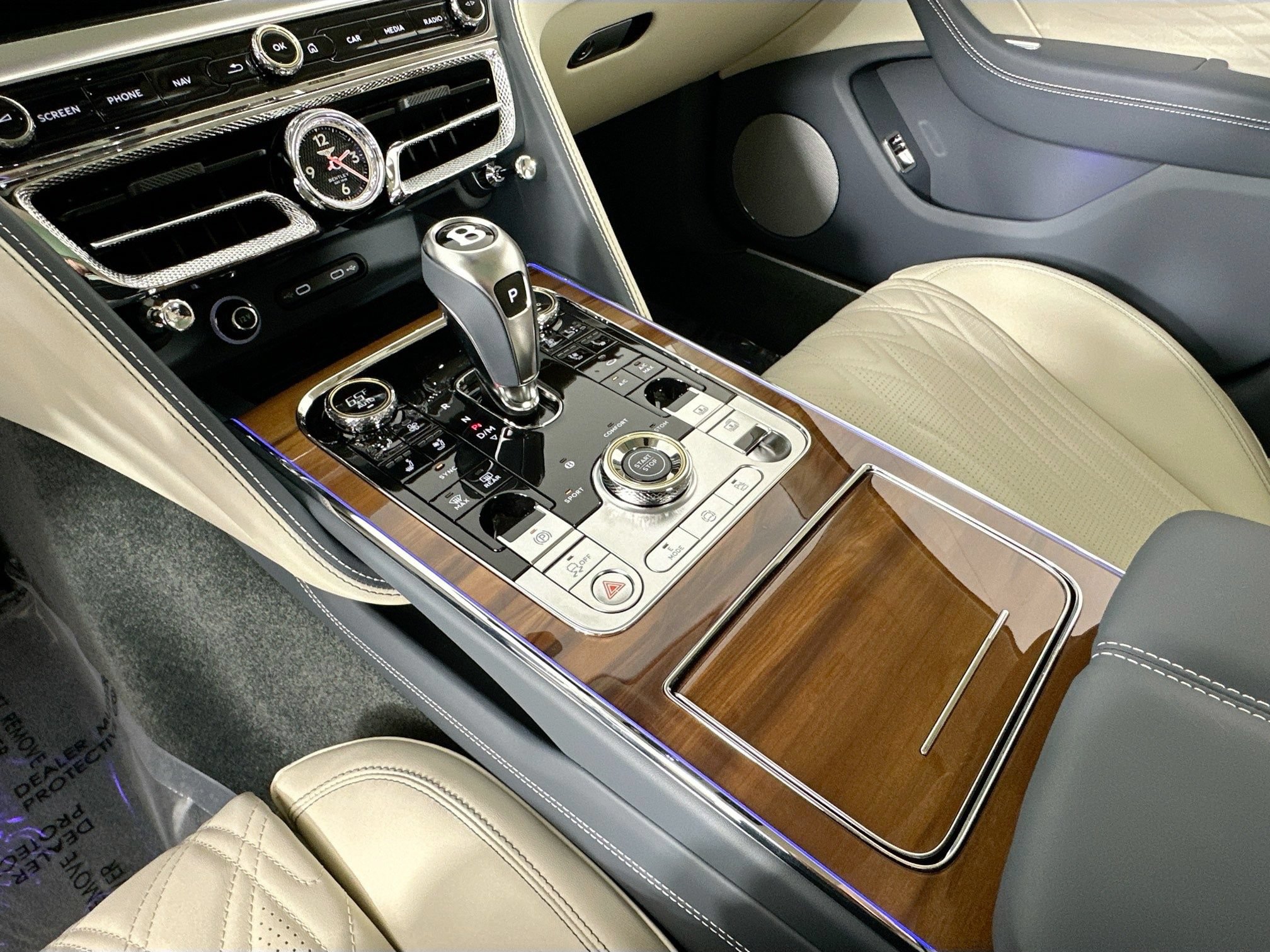 New 2026 Bentley Flying Spur Azure AWD/4WD image 13