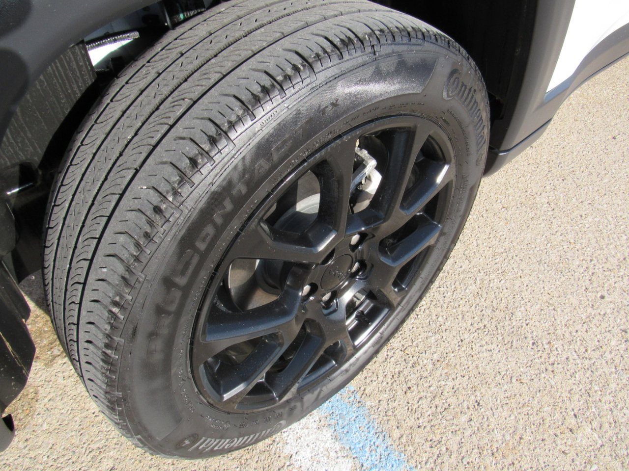 Used 2023 Jeep Compass Latitude w/ Sun and Sound Group image 41