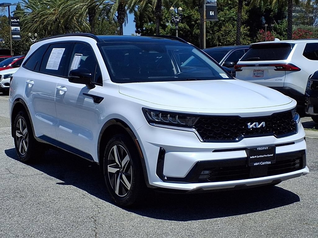 Certified 2023 Kia Sorento EX w/ Panoramic Sunroof Package FWD image 3
