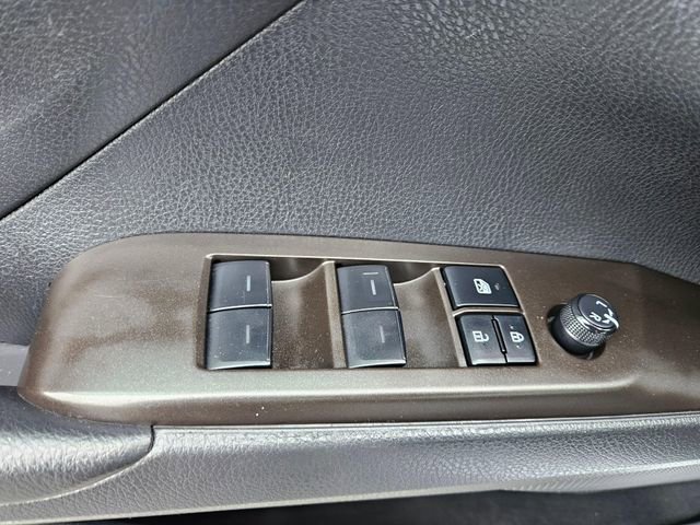 Used 2022 Toyota Camry SE FWD image 17