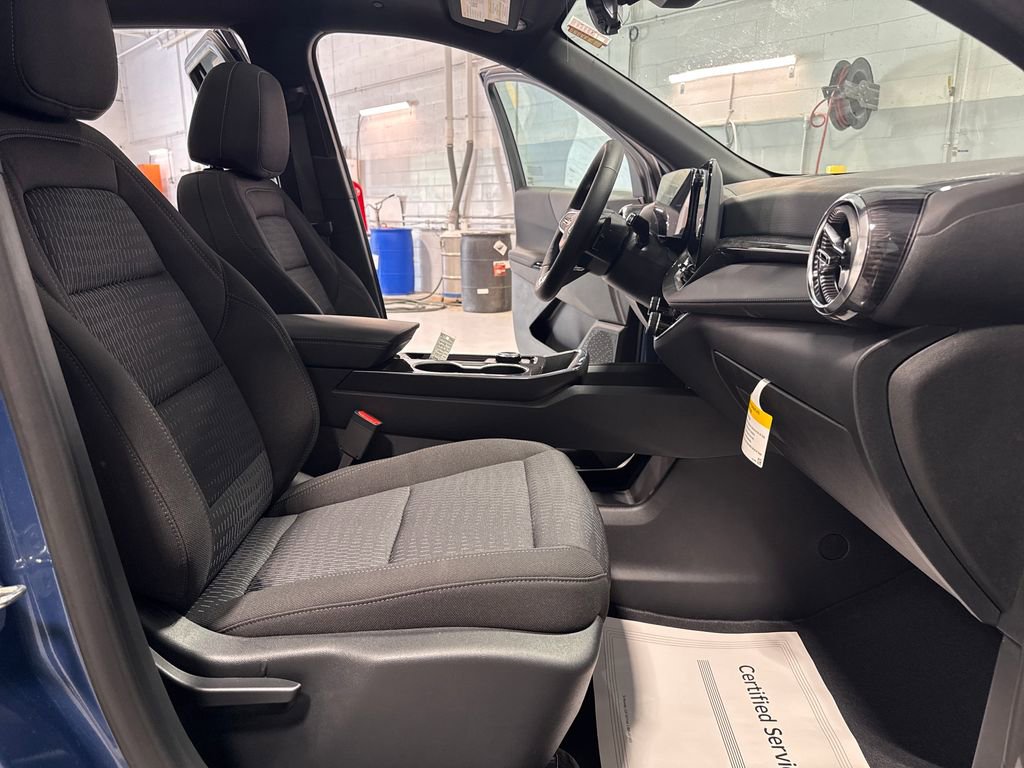 New 2026 Chevrolet Equinox LT w/ Safety and Technology Package FWD image 34