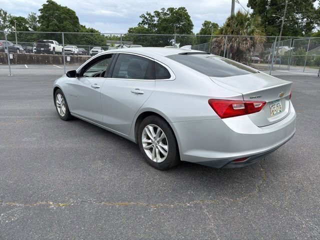 Used 2016 Chevrolet Malibu LT FWD image 2