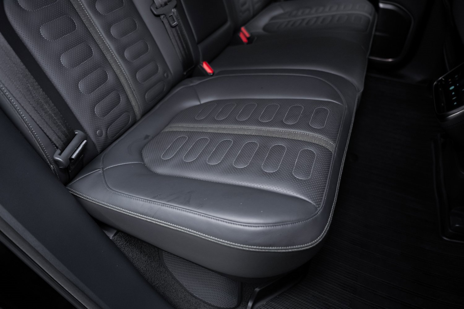 Used 2022 Rivian R1T Adventure image 59