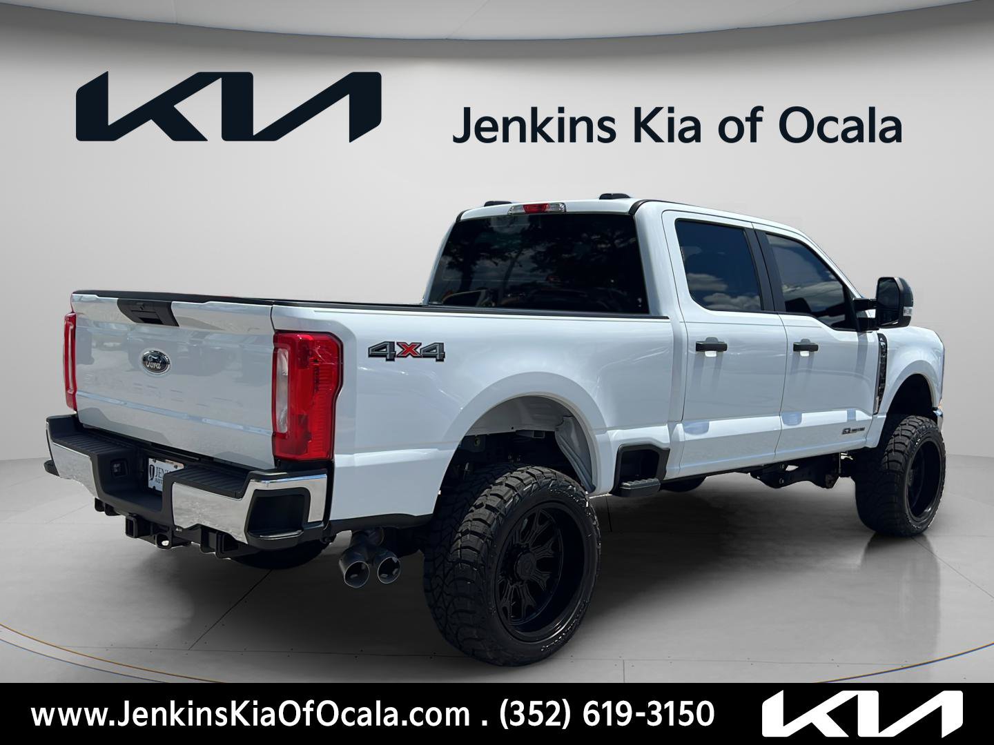 Used 2025 Ford F350 XL w/ XL Driver Assist Package AWD/4WD image 3