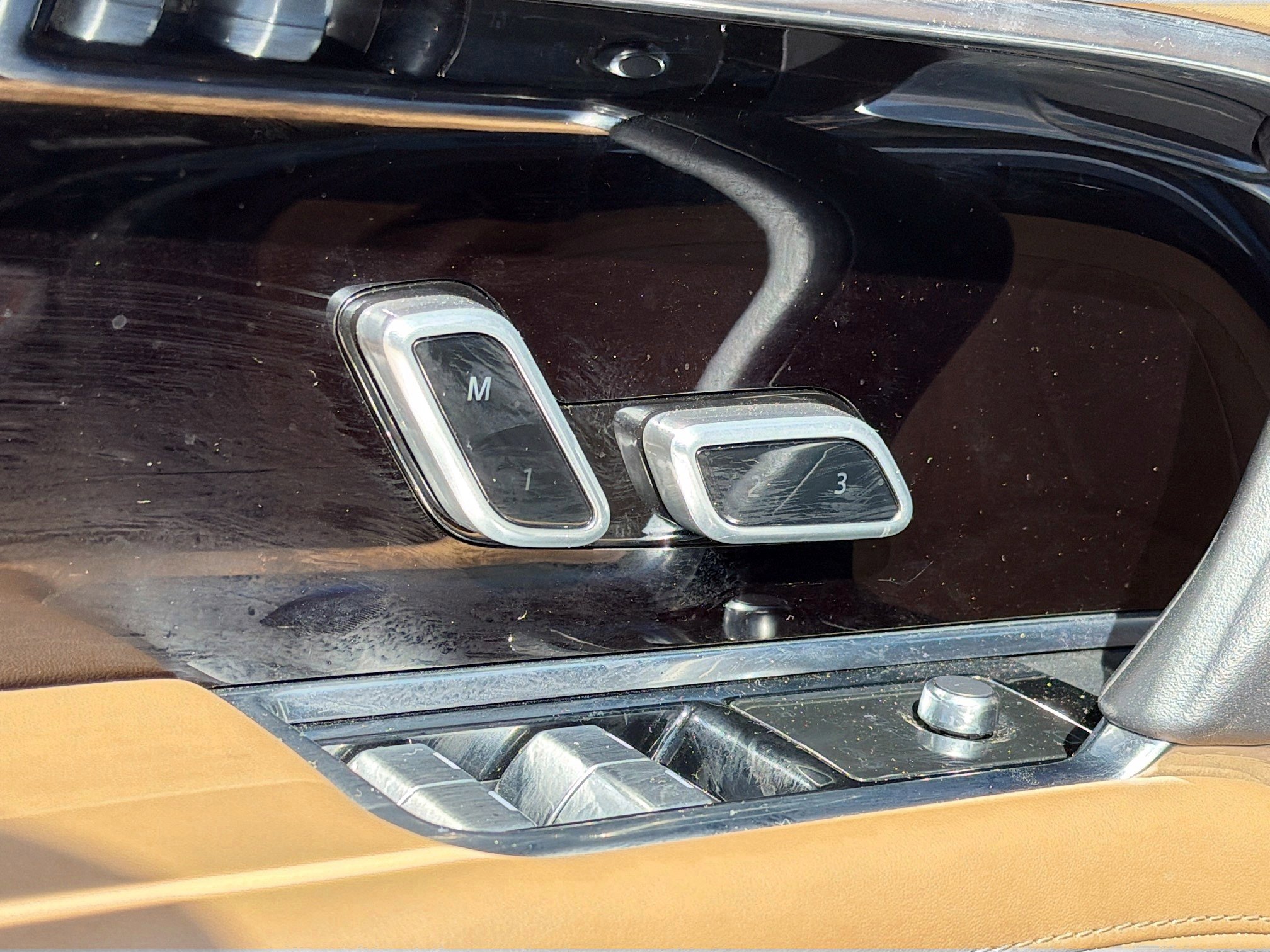 Used 2023 Land Rover Range Rover Long Wheelbase SE image 25