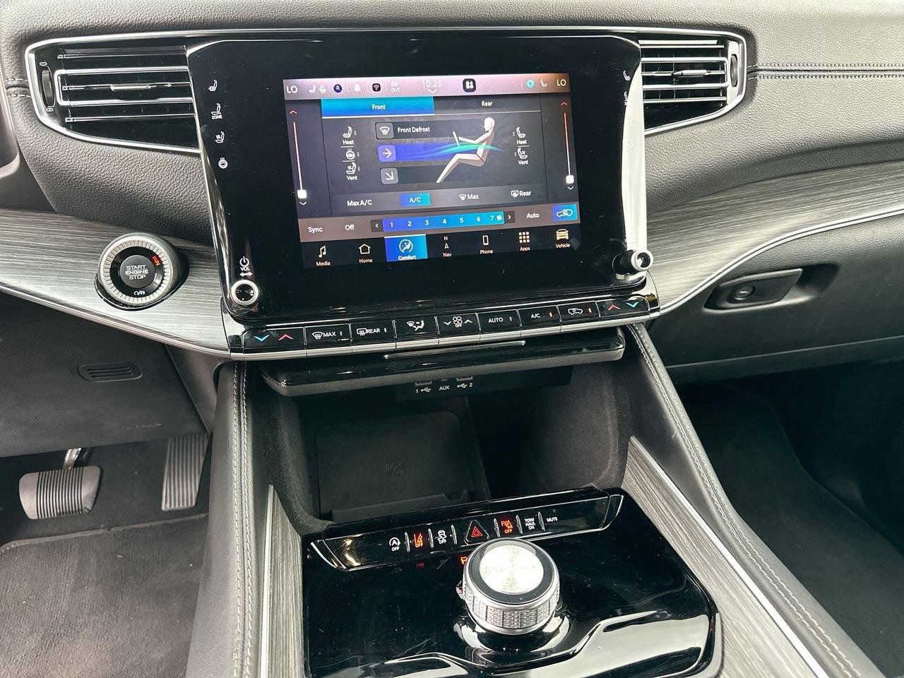 Used 2023 Jeep Wagoneer Series III w/ Preferred Equipment Group image 20