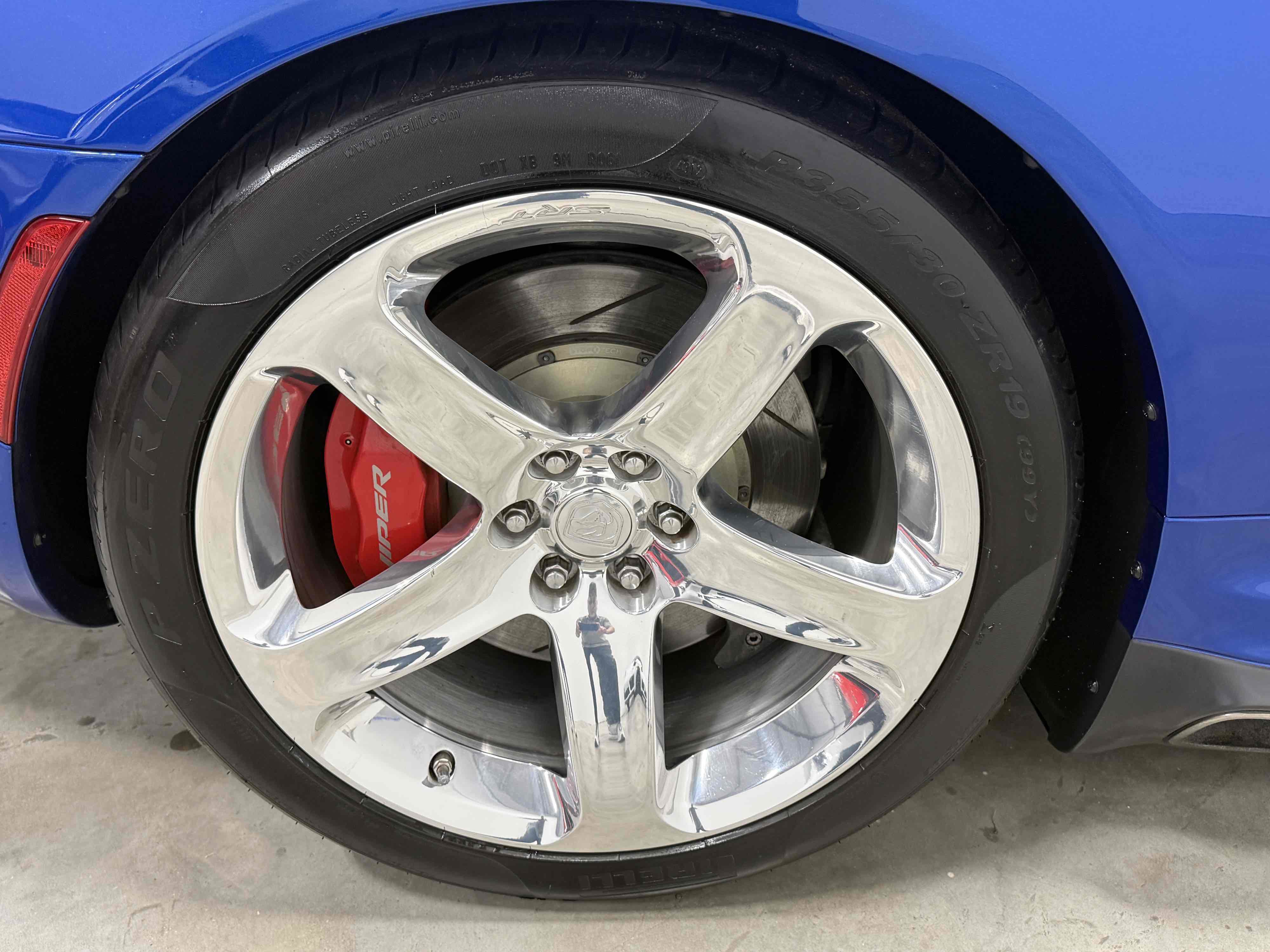 Used 2013 SRT Viper GTS w/ GTS Laguna Interior Pkg image 18