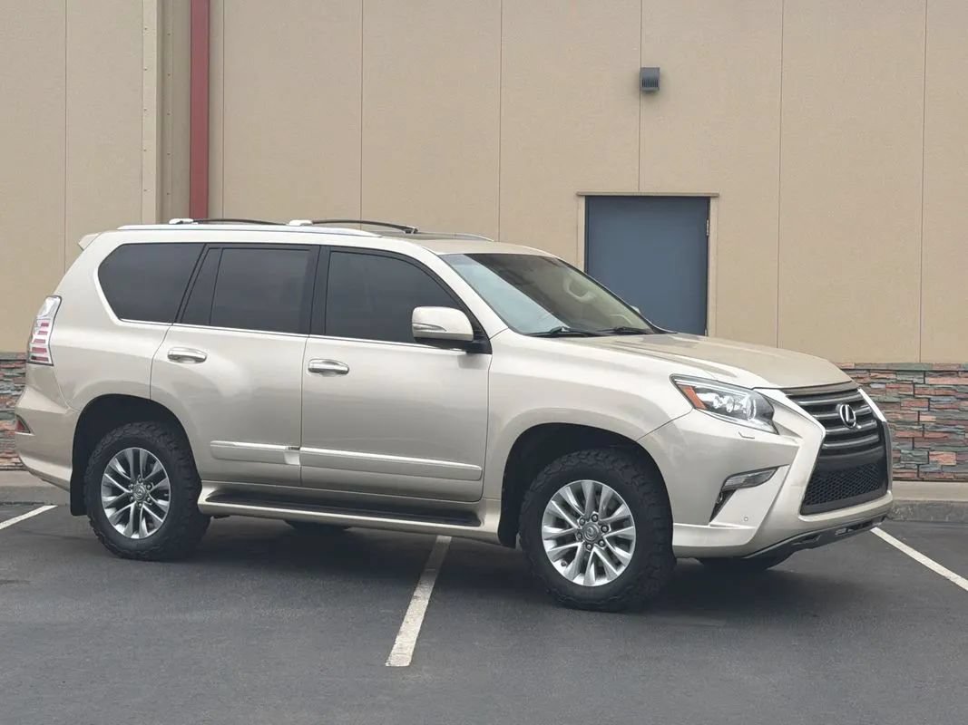 Used 2015 Lexus GX 460 w/ Premium Package AWD/4WD image 5