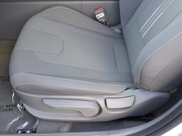 New 2026 Hyundai Elantra SEL Sport Premium image 4