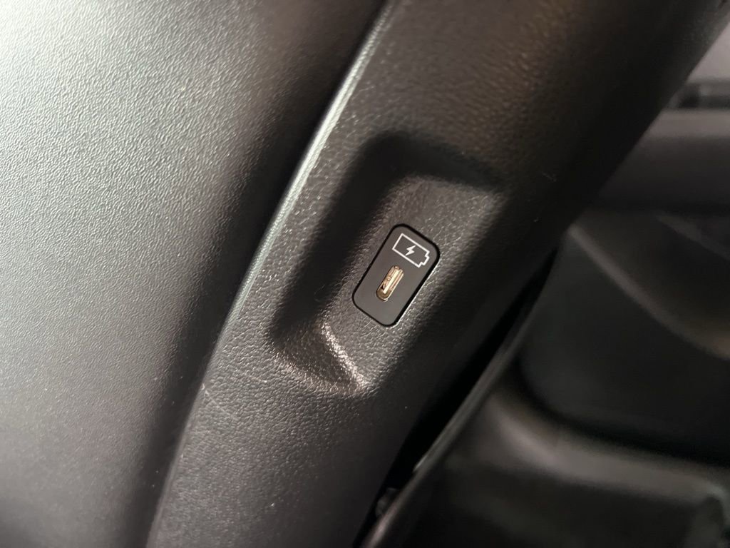 Used 2025 Hyundai Santa Fe SEL FWD image 19