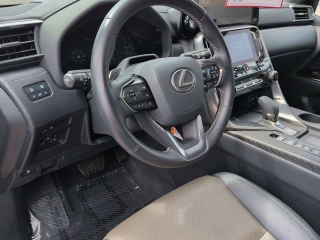 Used 2025 Lexus LX 700h Overtrail AWD/4WD image 11