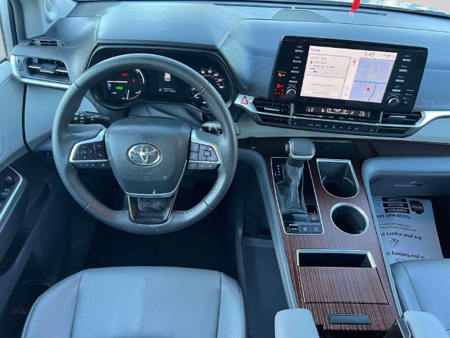 Certified 2024 Toyota Sienna XLE w/ XLE Plus Package AWD/4WD image 17
