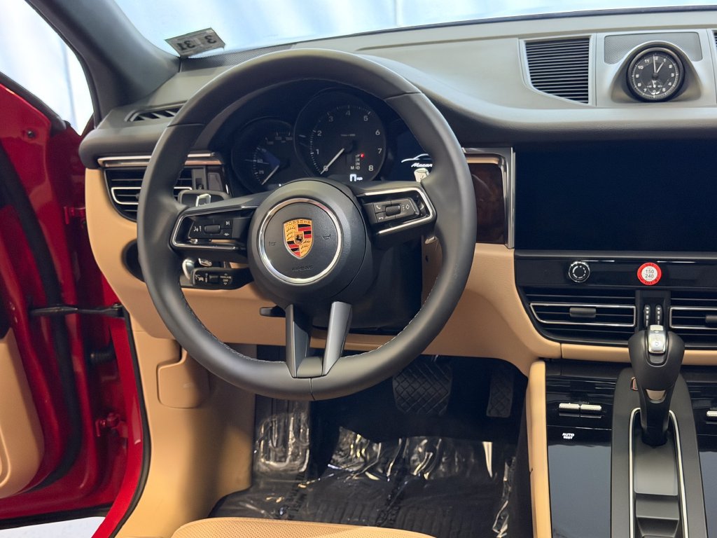 Certified 2026 Porsche Macan AWD/4WD image 20