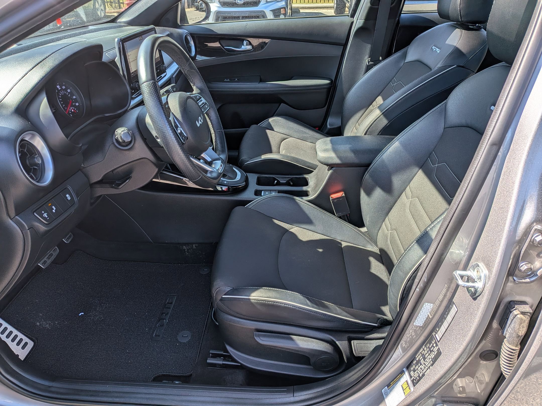 Used 2023 Kia Forte GT-Line w/ GT-Line Premium Package FWD image 16