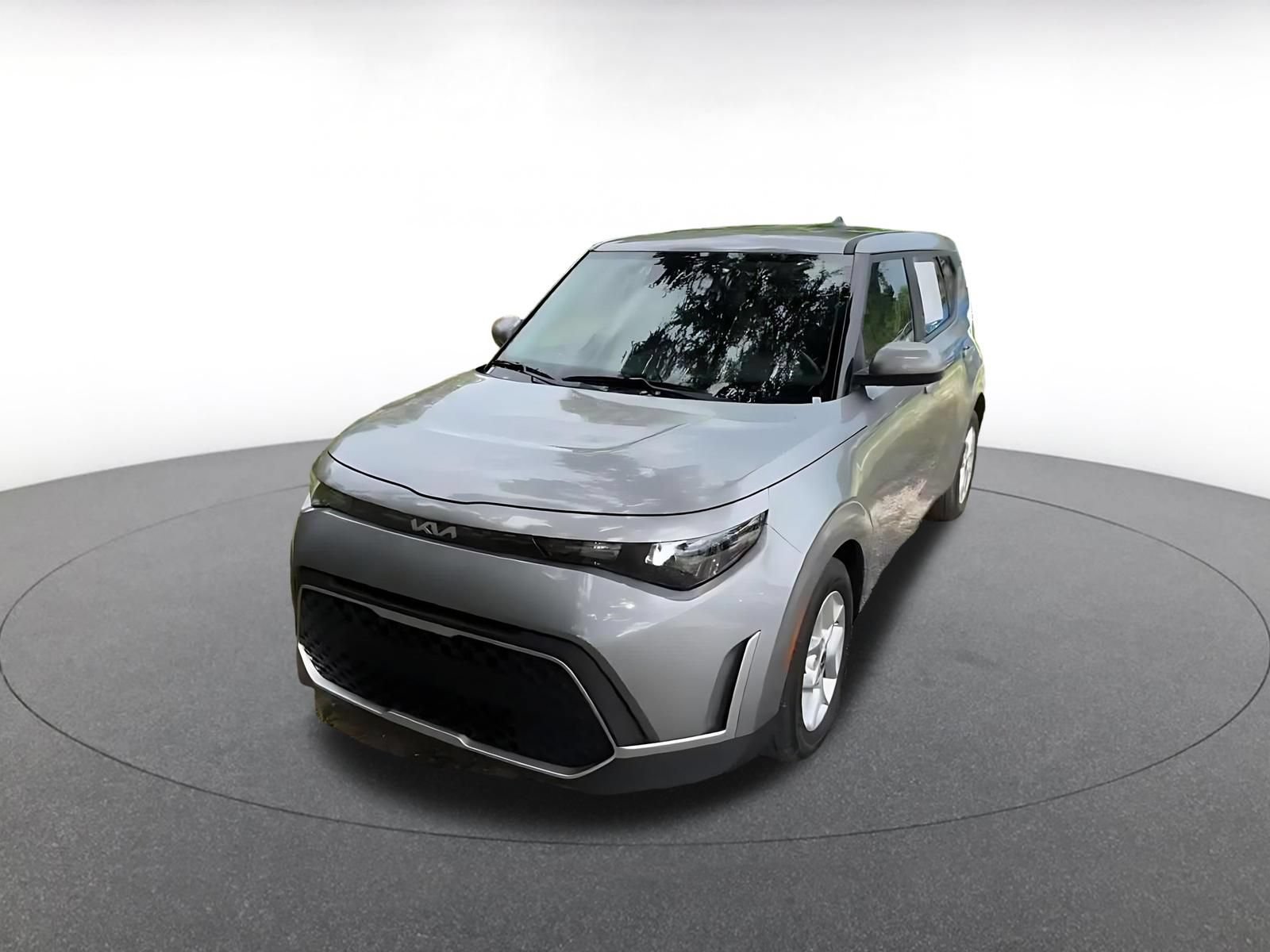 Used 2025 Kia Soul LX w/ LX Technology Package FWD image 7