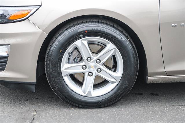 Used 2023 Chevrolet Malibu LS image 9