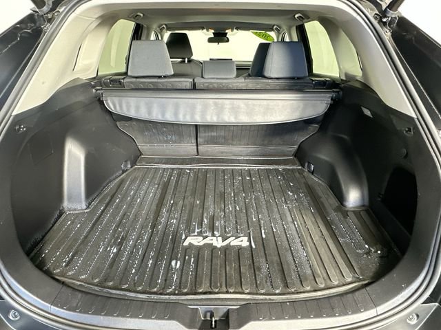 Used 2021 Toyota RAV4 XLE w/ Convenience Package AWD/4WD image 30