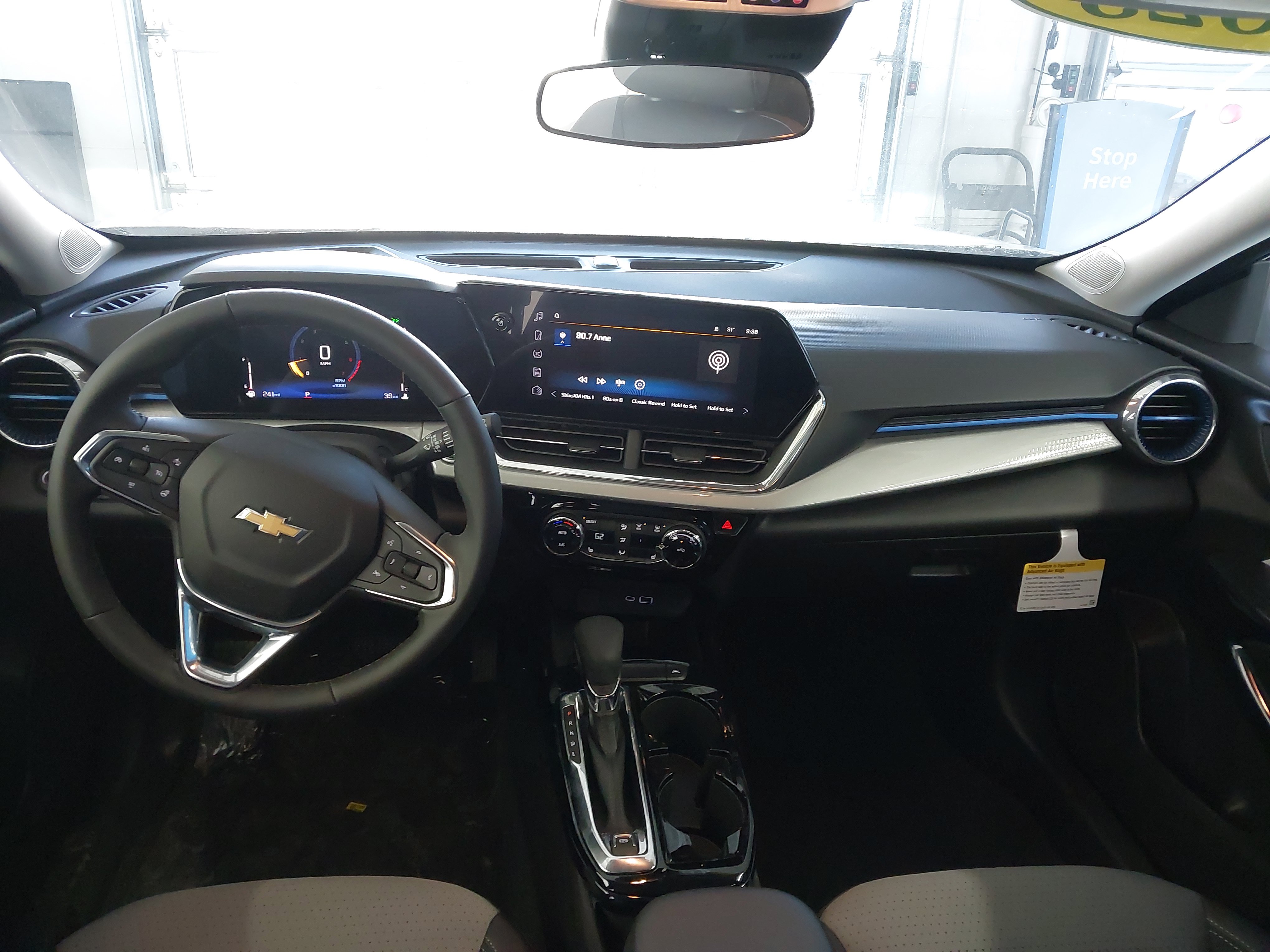 Used 2025 Chevrolet Trax LT w/ Driver Confidence Package FWD image 5