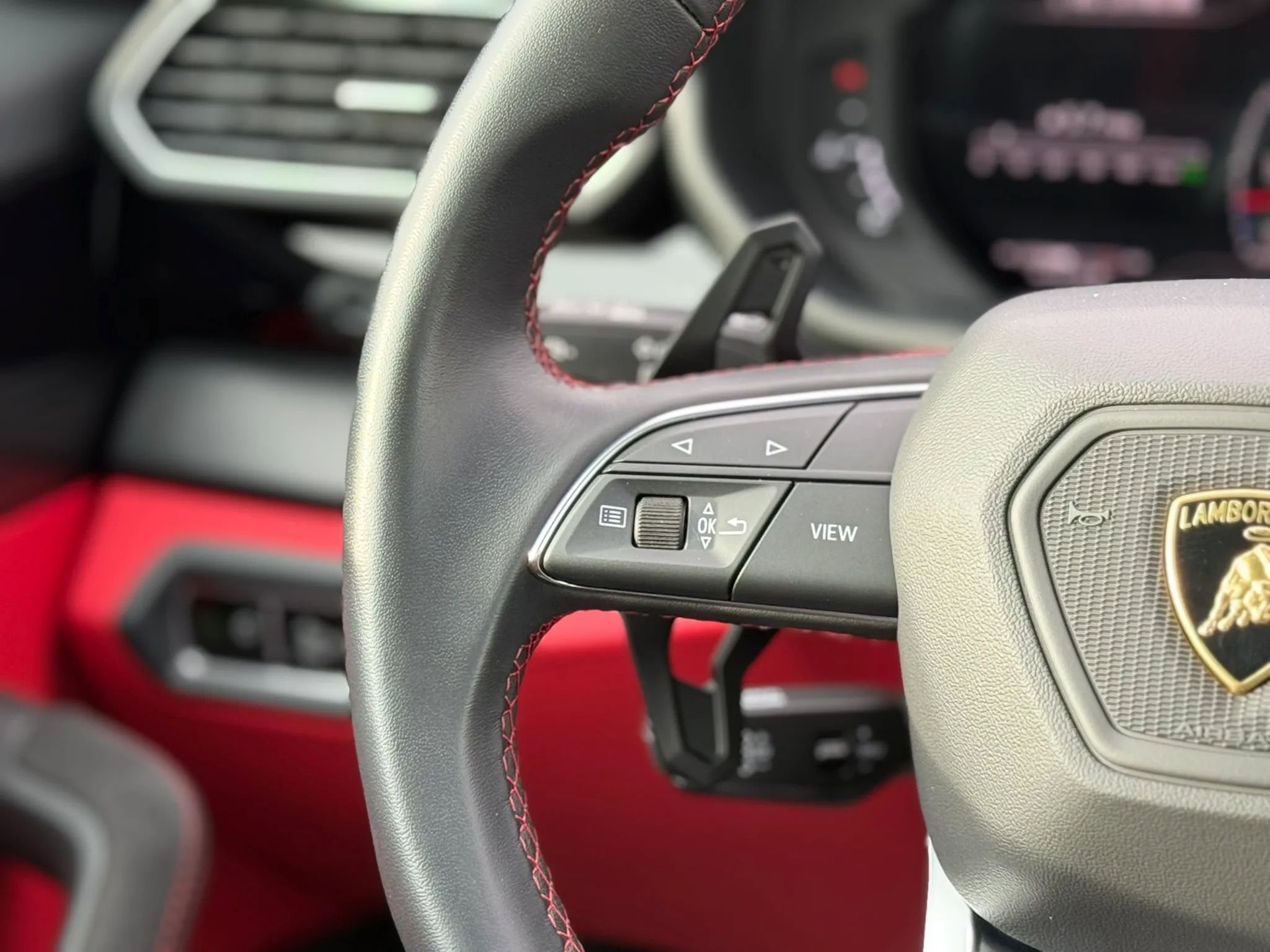 Used 2024 Lamborghini Urus S image 86