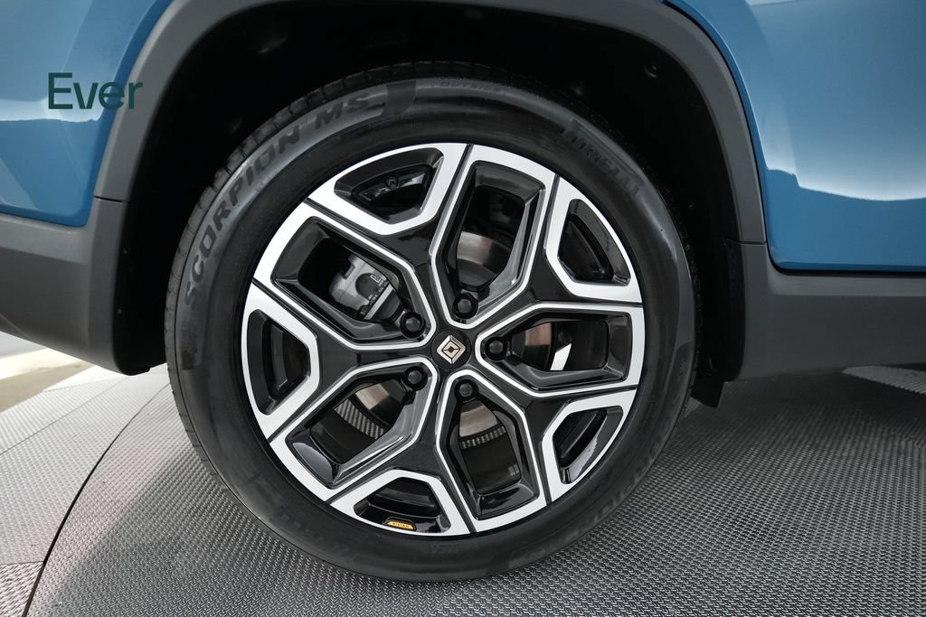 Used 2025 Rivian R1T Adventure Dual AWD/4WD image 20