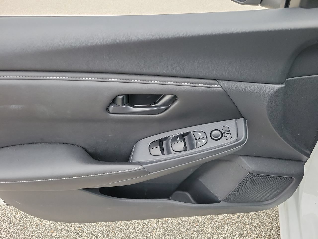 Used 2024 Nissan Sentra S FWD image 11