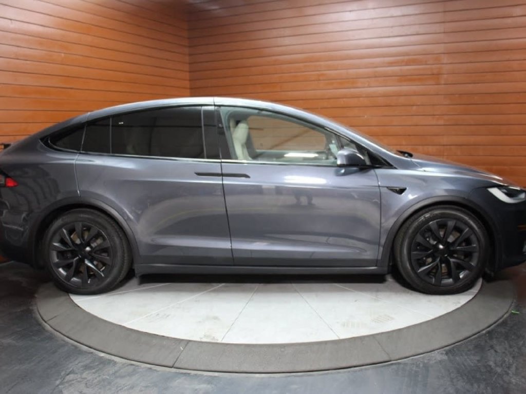 Used 2022 Tesla Model X AWD/4WD image 39