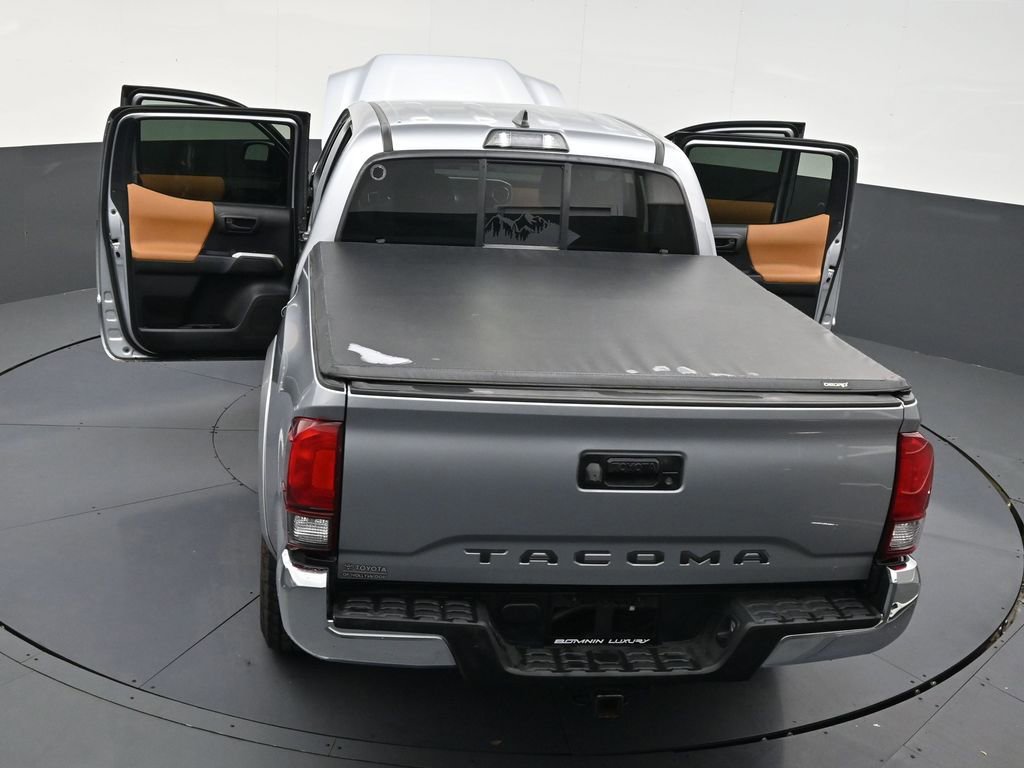 Used 2019 Toyota Tacoma SR5 w/ SR5 Appearance Package (SM) RWD image 33