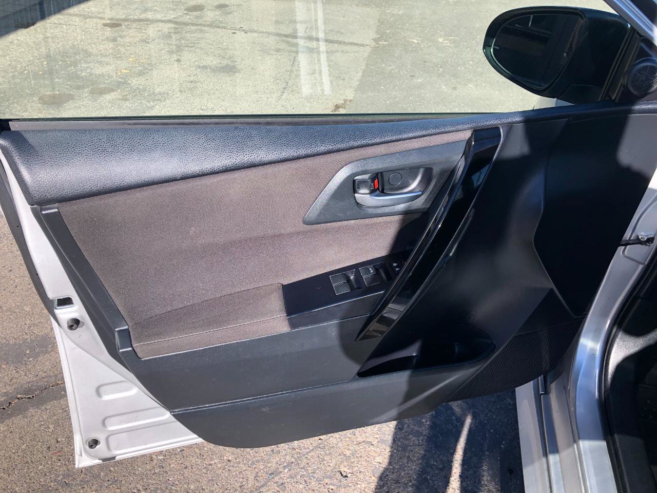 Used 2018 Toyota Corolla iM w/ All-Weather Mat Package image 9