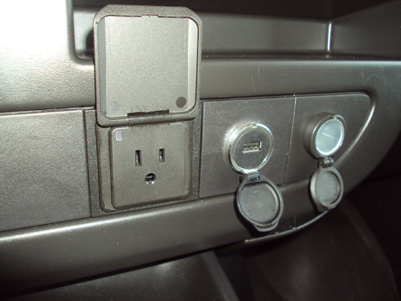 Used 2016 Chevrolet Express 2500 LS image 22