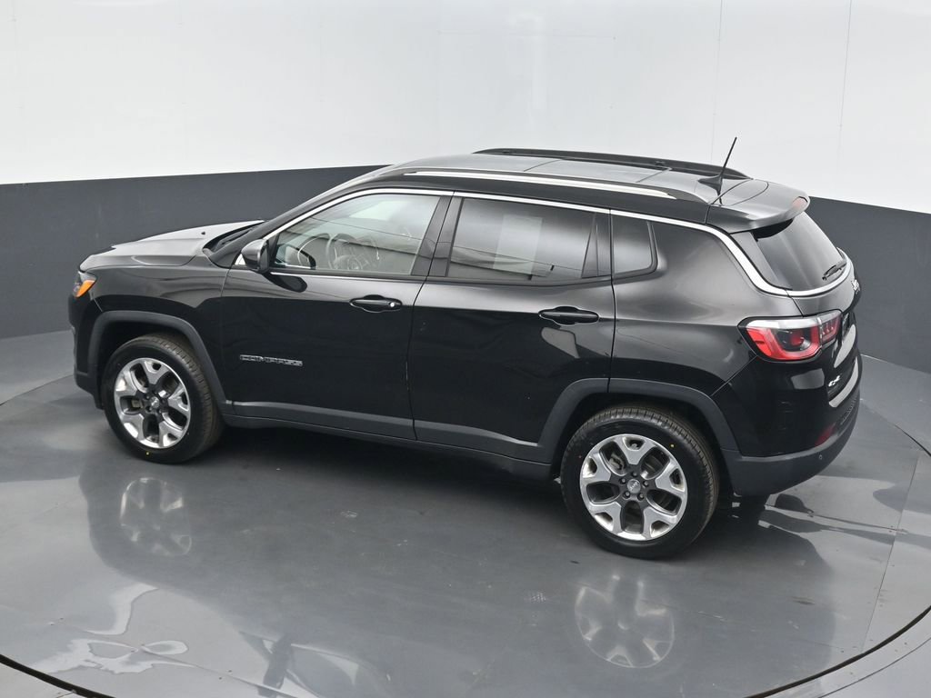 Used 2018 Jeep Compass Limited w/ Navigation Group AWD/4WD image 15