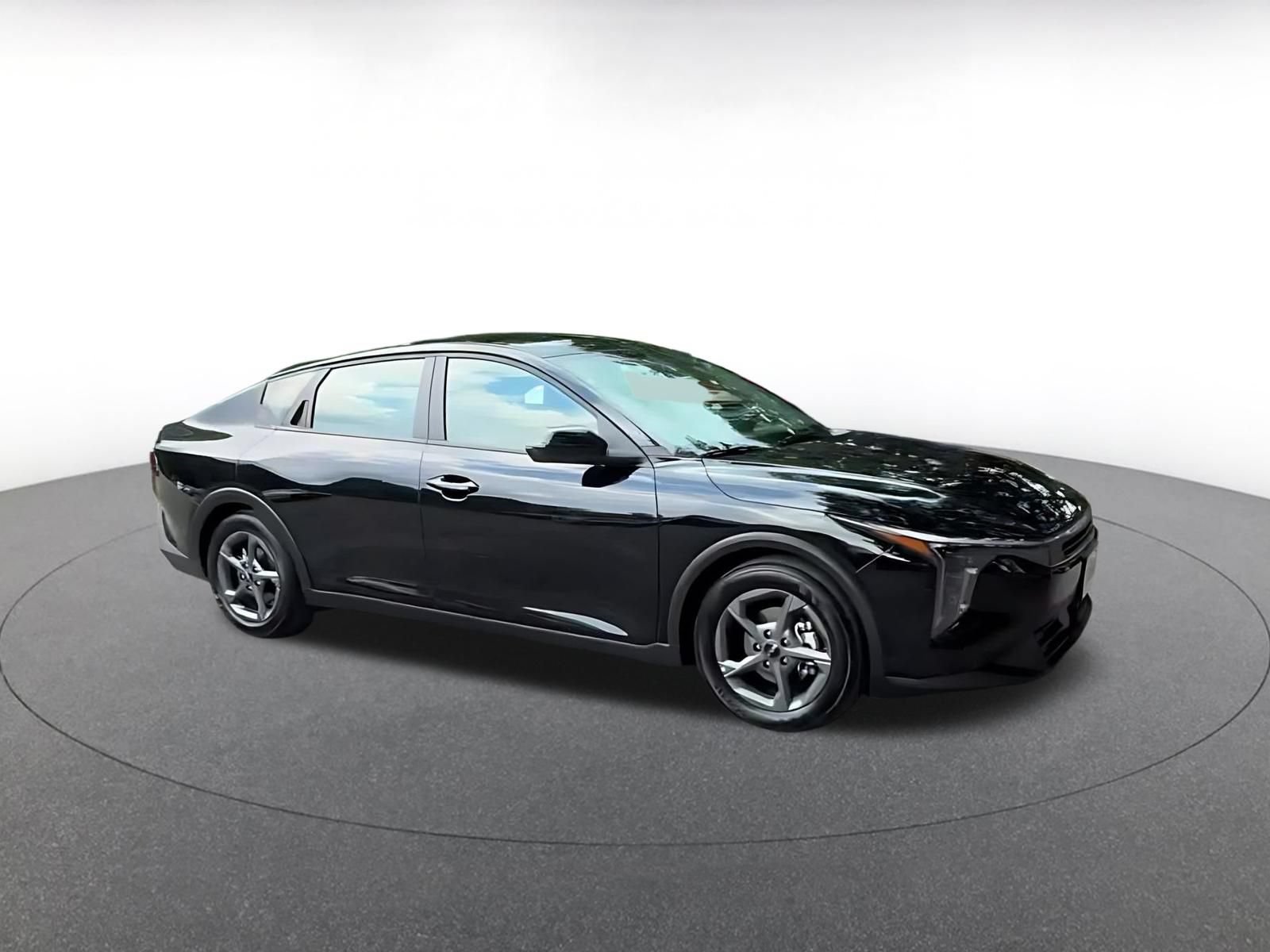 Used 2026 Kia K4 FWD image 2