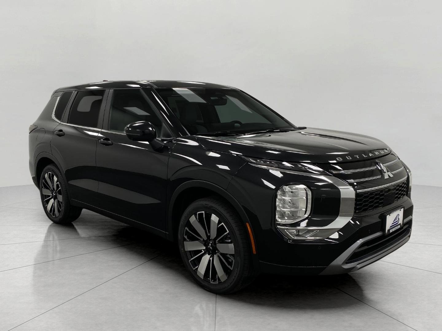 New 2025 Mitsubishi Outlander SE