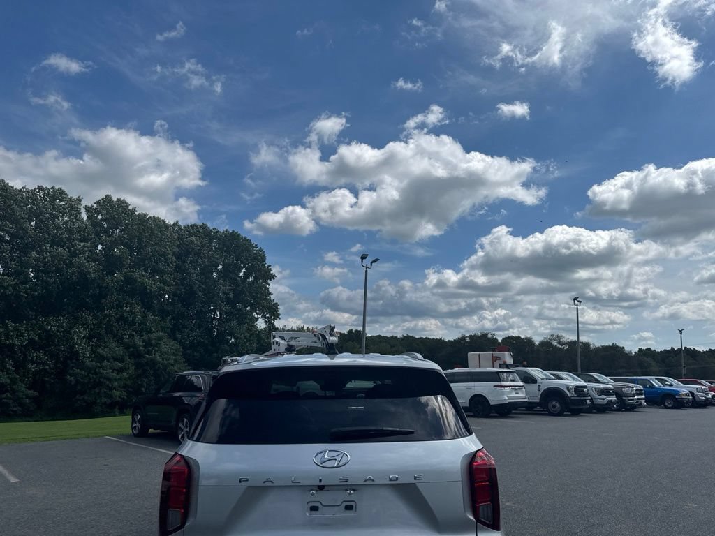 Used 2024 Hyundai Palisade SEL FWD image 5