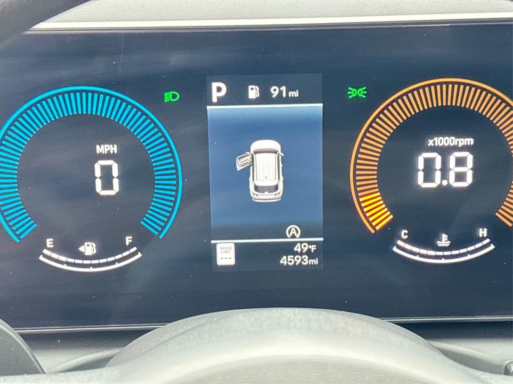 Certified 2025 Hyundai Tucson SE image 21