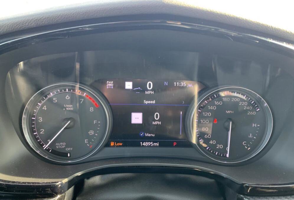 Used 2024 Cadillac XT6 Sport w/ LPO, ONYX Package image 24