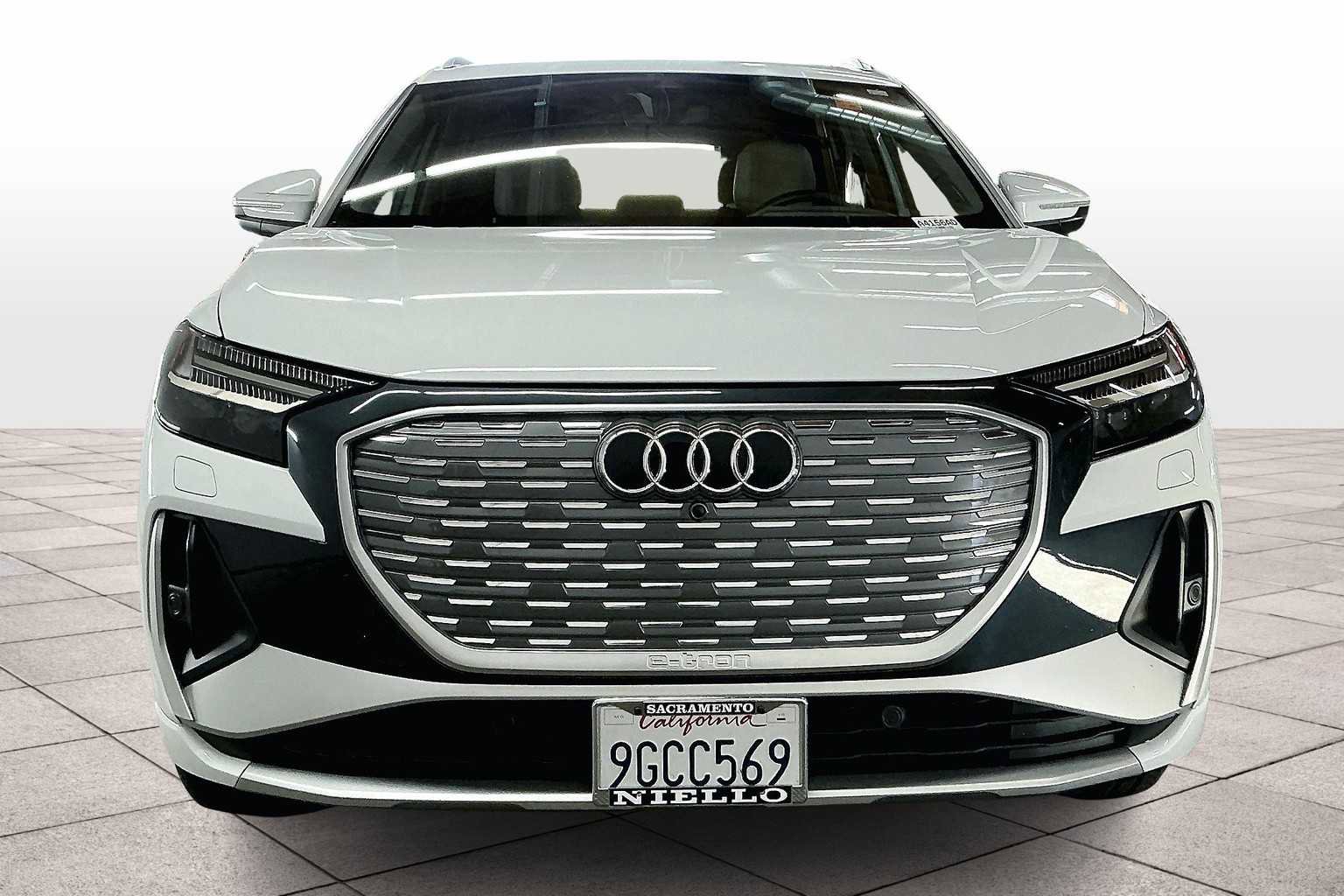Used 2023 Audi Q4 e-tron Prestige w/ 20" Wheel Package image 3
