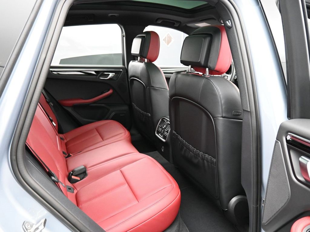 New 2026 Porsche Macan image 27