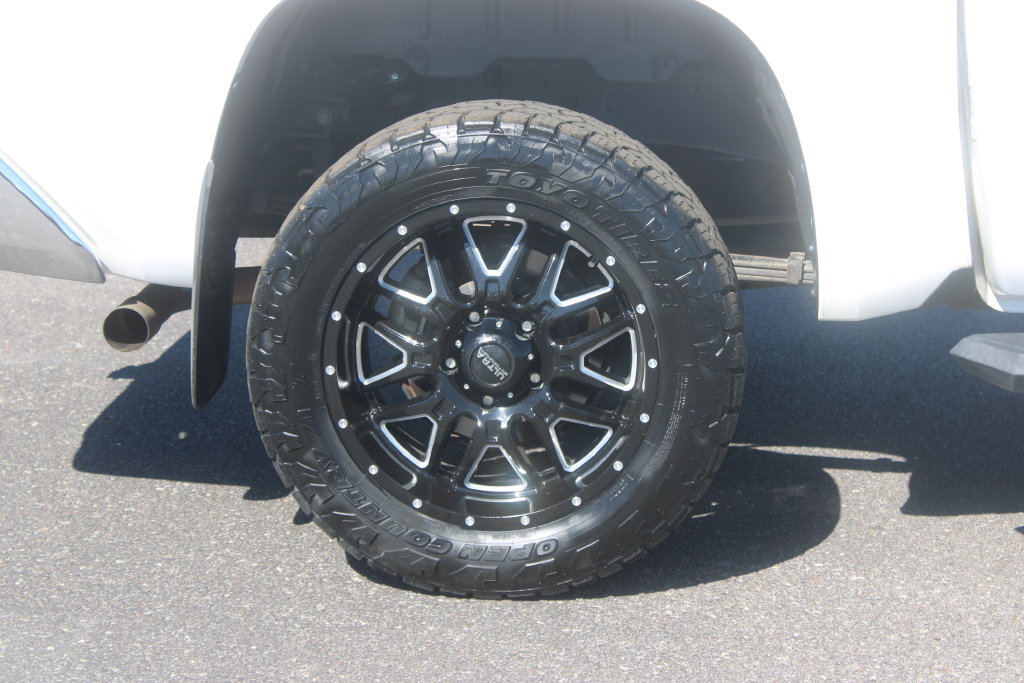 Used 2019 Toyota Tundra SR5 w/ SR5 Upgrade Package AWD/4WD image 13