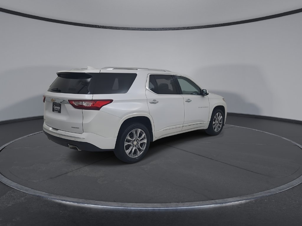 Used 2019 Chevrolet Traverse Premier w/ Driver Confidence II Package FWD image 16