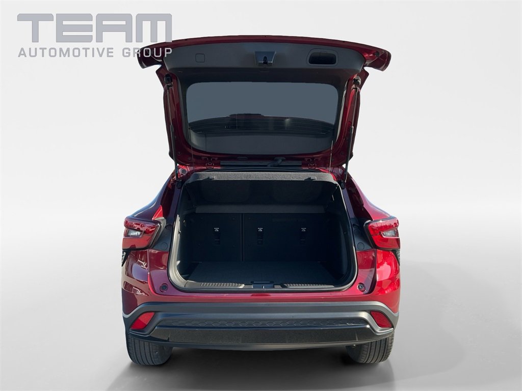 Used 2024 Chevrolet Trax RS w/ Driver Confidence Package image 13