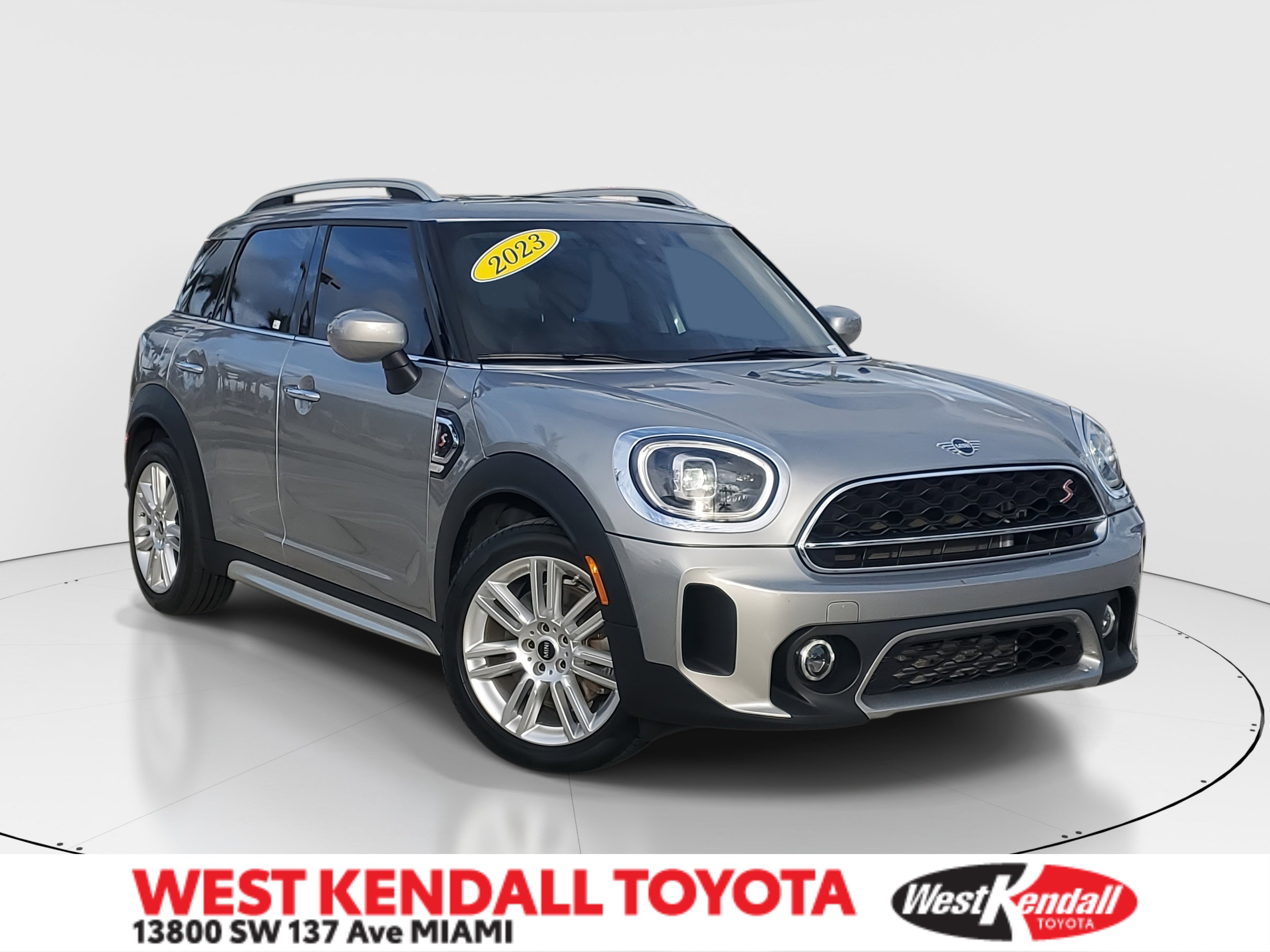 Used 2023 MINI Cooper Countryman S w/ Signature Upholstery Package image 1