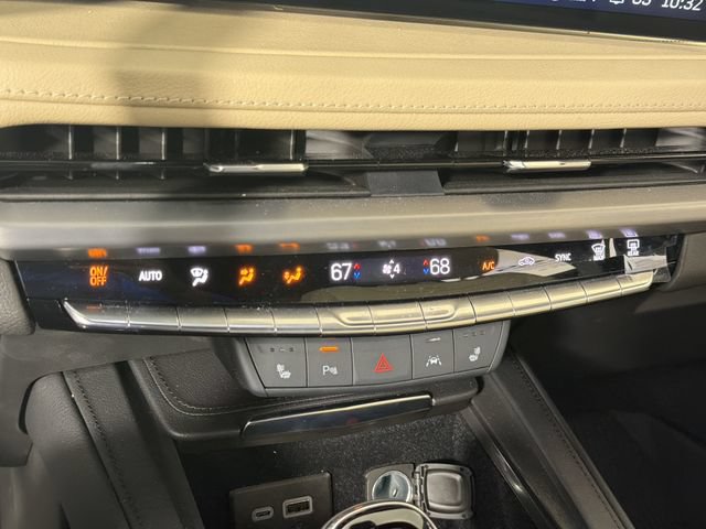 Used 2025 Cadillac XT4 Premium Luxury w/ Cold Weather Package FWD image 7