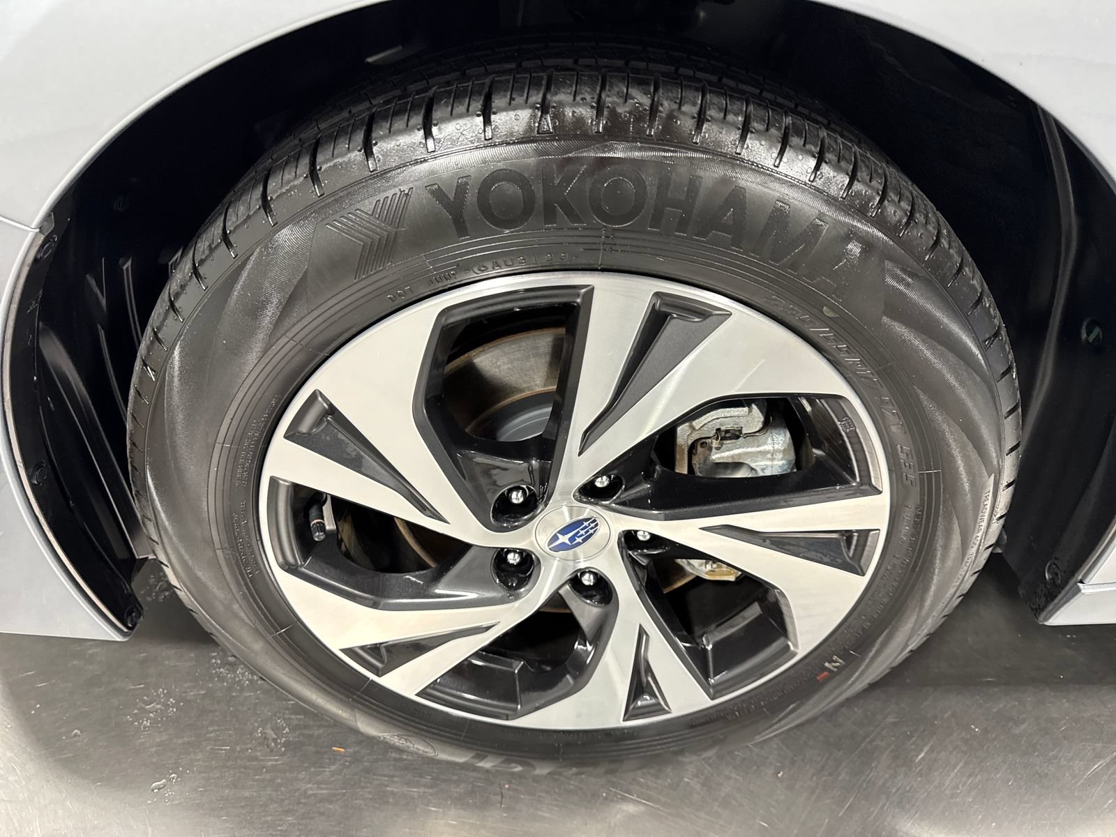 Used 2024 Subaru Legacy Premium AWD/4WD image 2