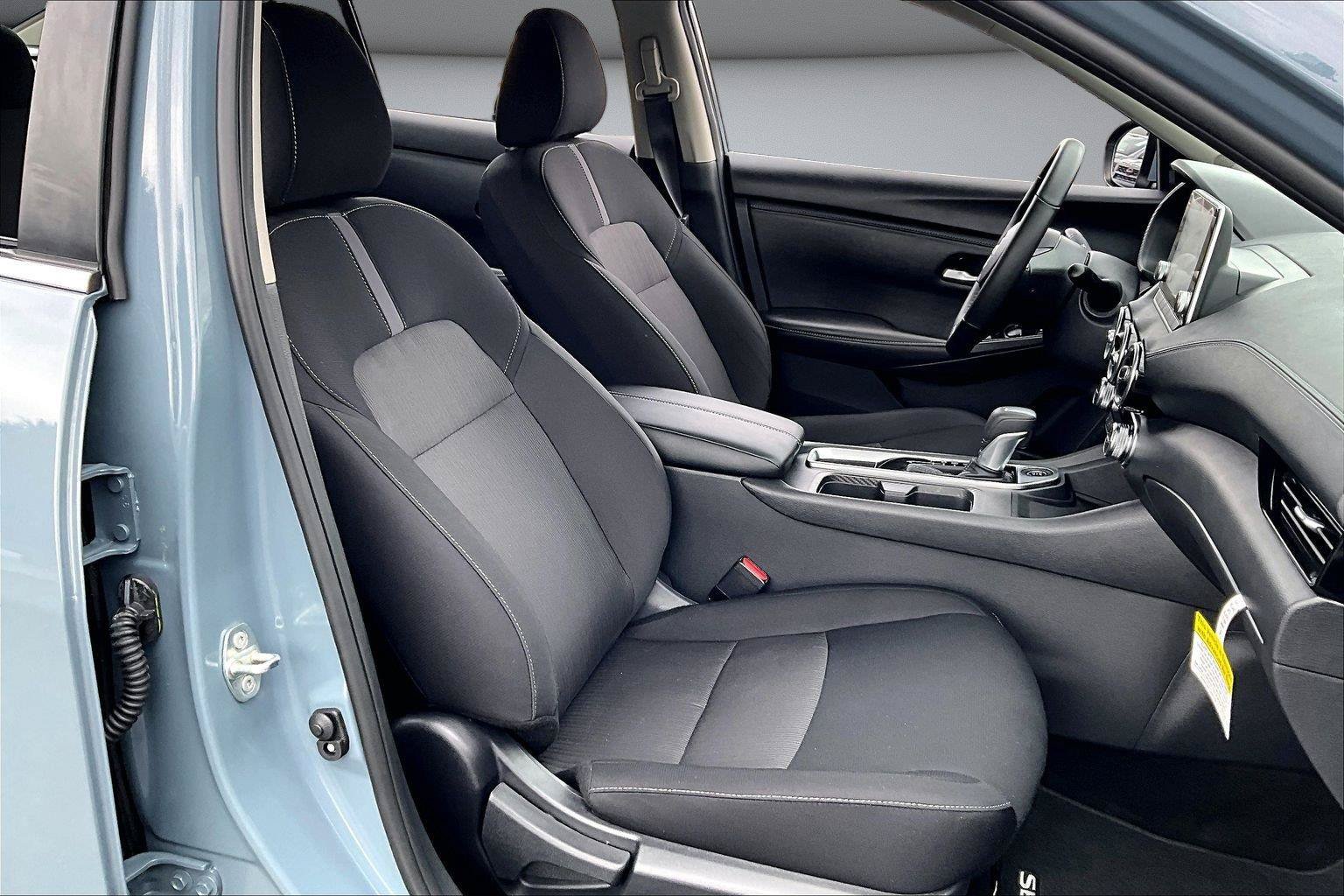 Used 2025 Nissan Sentra SV w/ All-Weather Package FWD image 29